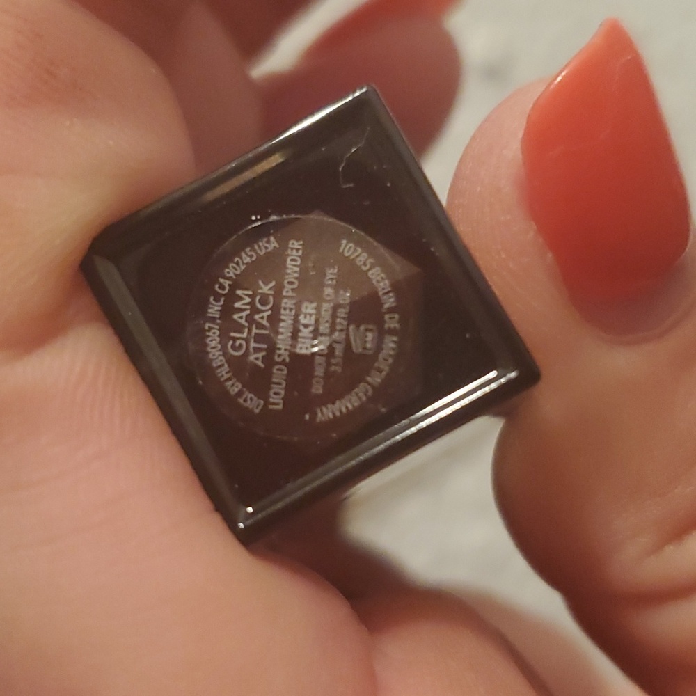 HAUS LABORATORIES - Picture 4 of 4